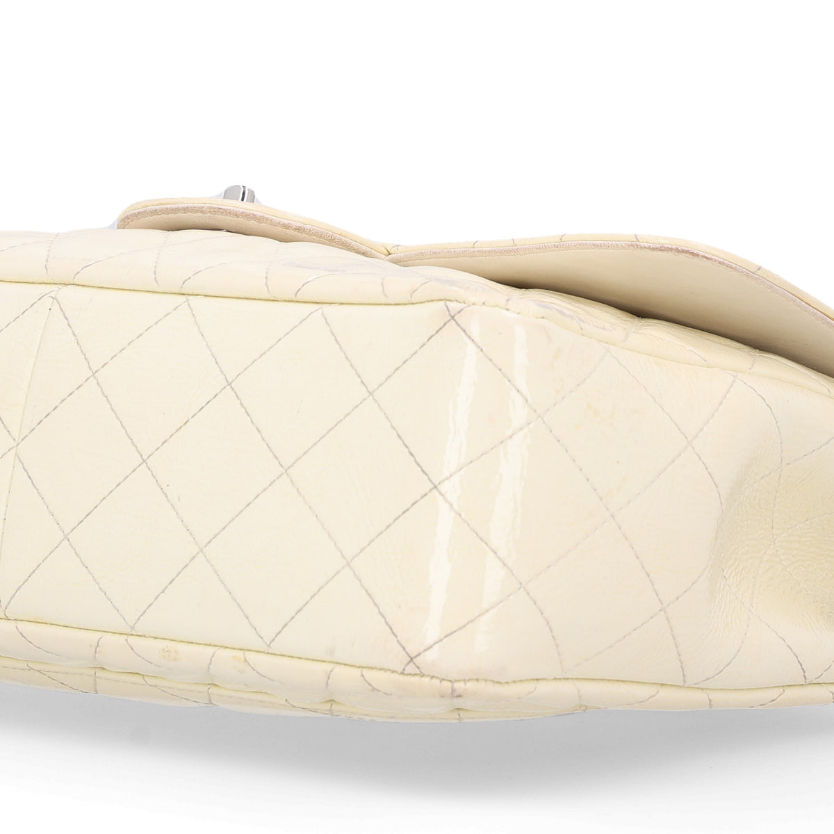 Distressed Patent Jumbo Single Flap White