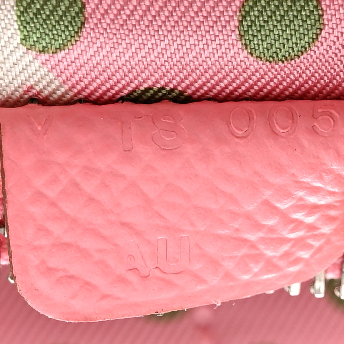 Epsom Silk'In Wallet Rose Confetti