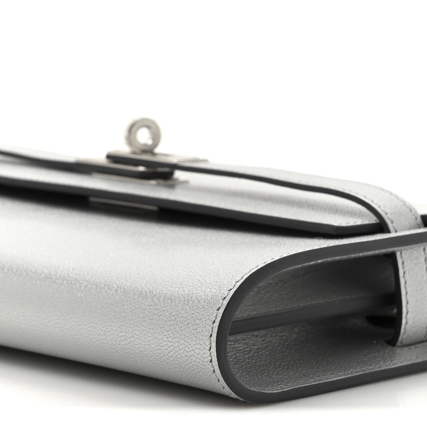 Metallic Chevre Chamkilight Kelly Wallet To Go Argent