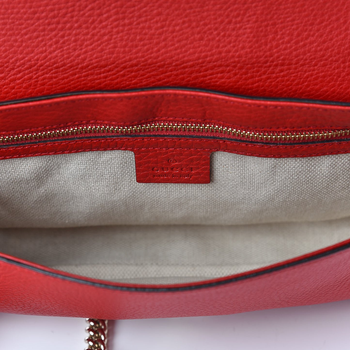 Pebbled Calfskin Medium Soho Flap Crossbody Tabasco Red