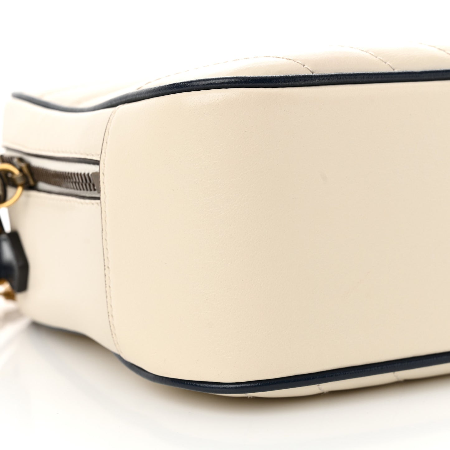 Vintage Effect Calfskin Matelasse Diagonal Small Torchon GG Marmont Bamboo Top Handle Shoulder Bag Mystic White Blue Agata
