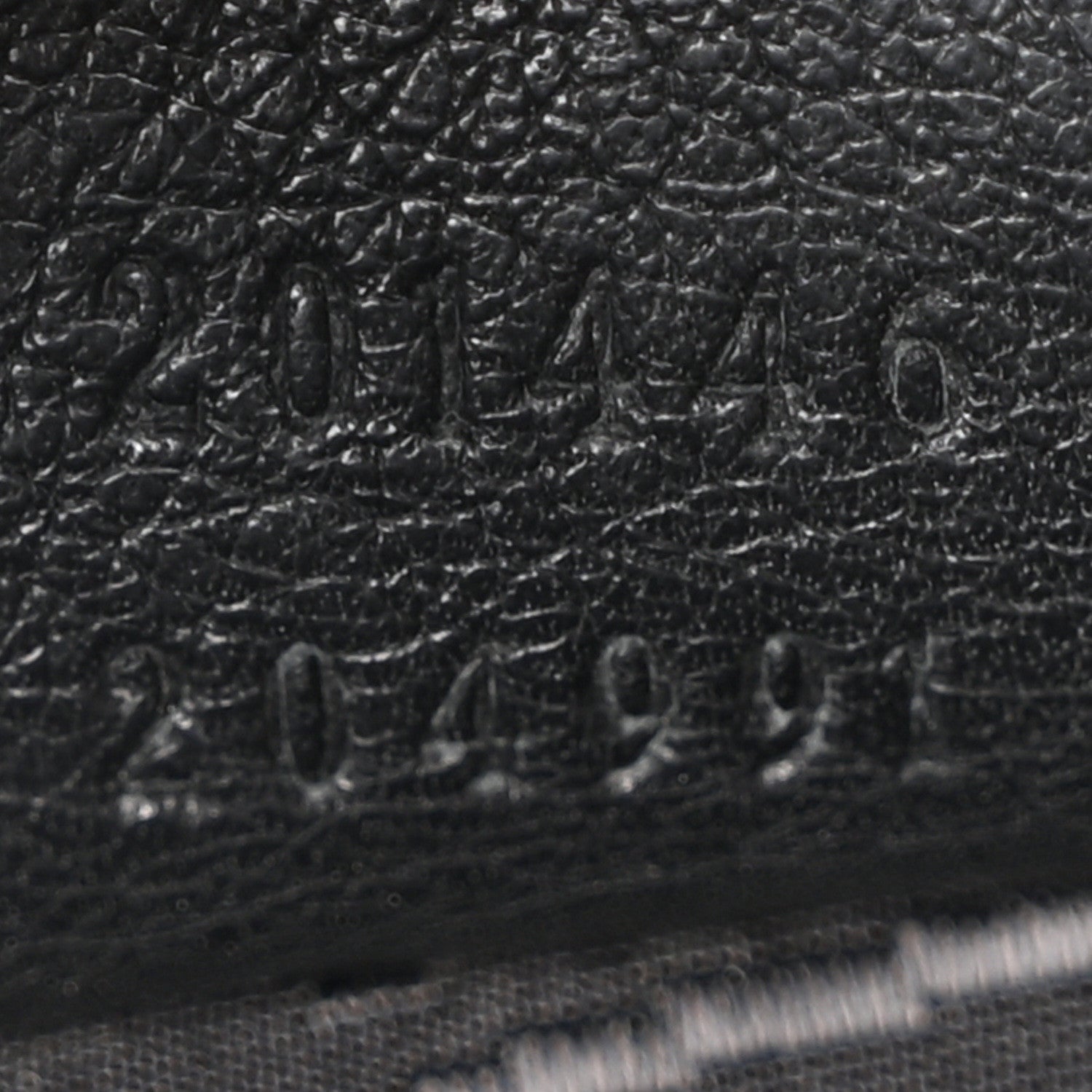 Gucci Guccissima Medium Flat Messenger Bag Black 7 of 10