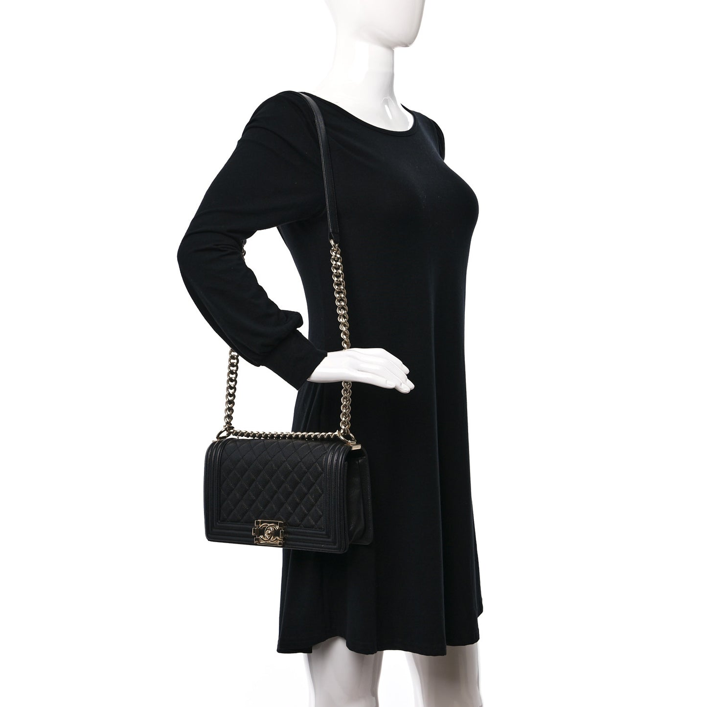 Caviar Quilted Medium Boy Flap Black
