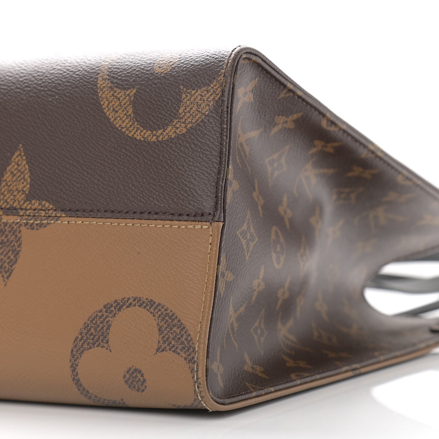Louis Vuitton Reverse Monogram Giant Onthego MM 10 of 14