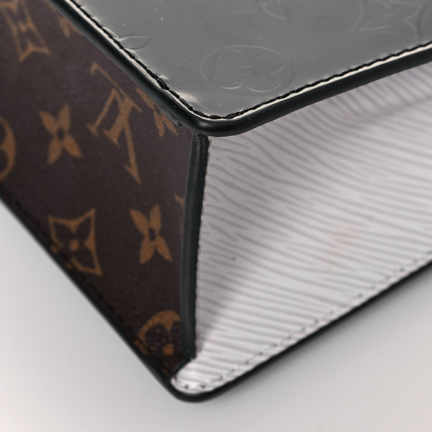 Louis Vuitton Vernis Epi Monogram Spring Street Black 11 of 15