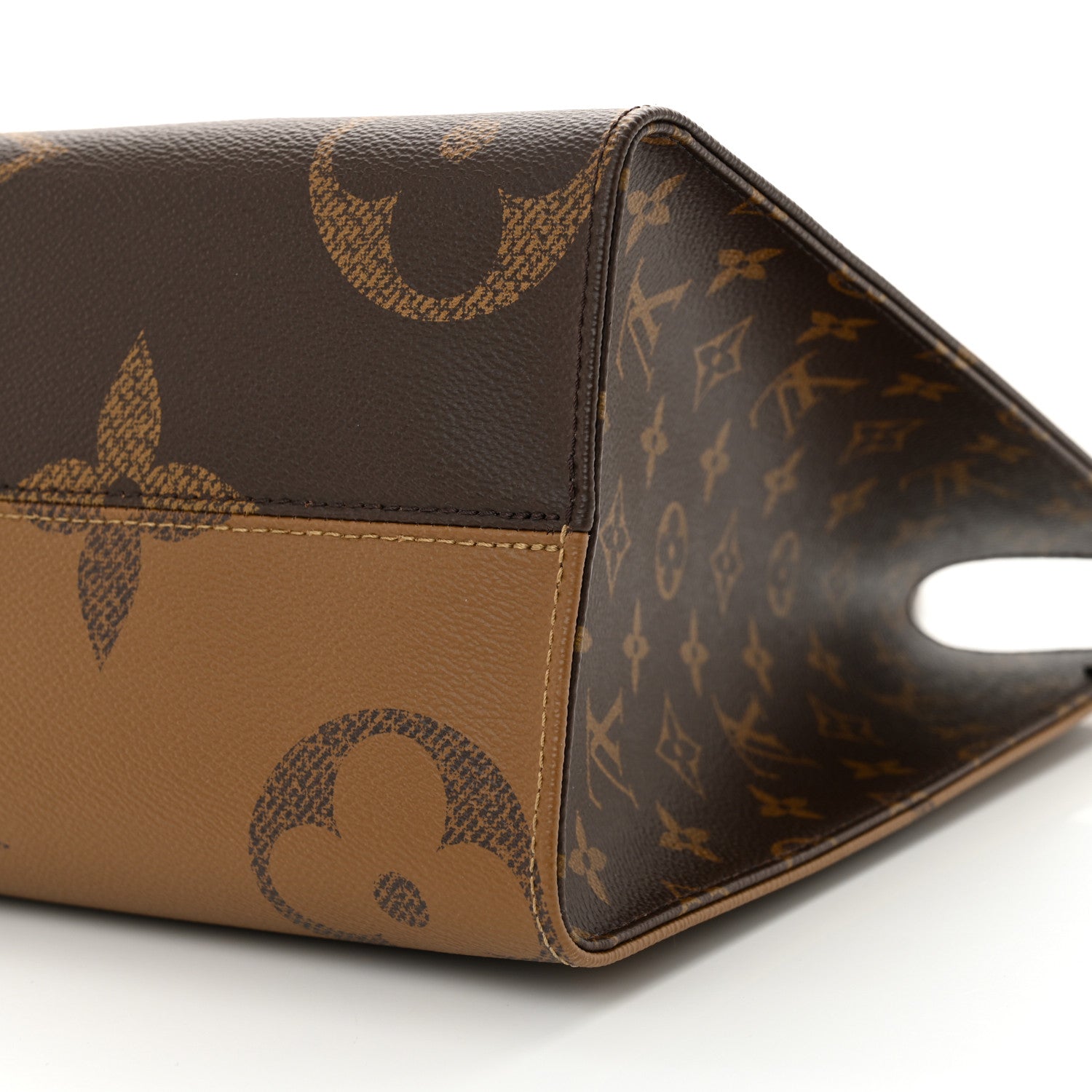 Louis Vuitton Reverse Monogram Giant Onthego MM 9 of 9