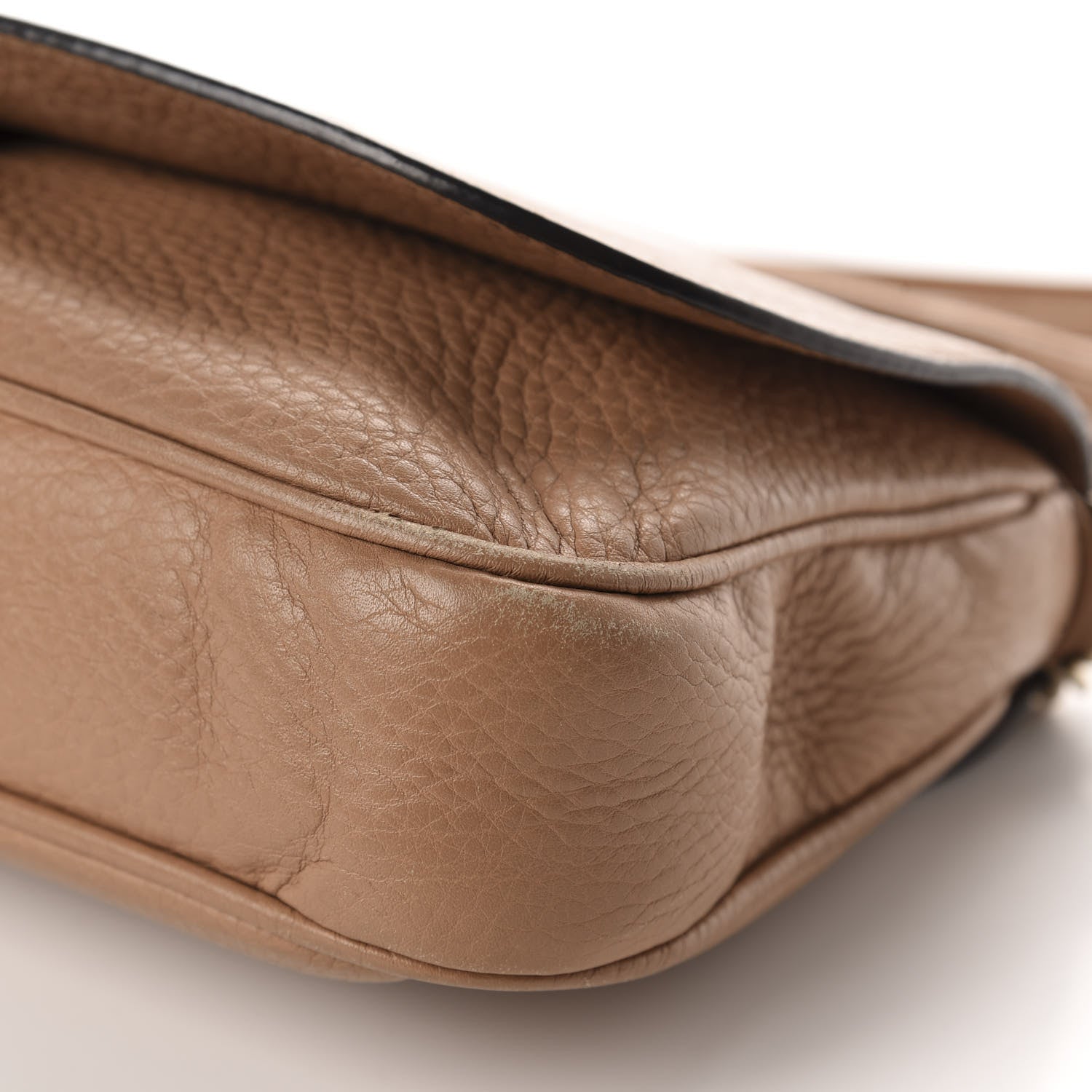 Gucci Pebbled Calfskin Medium Soho Flap Crossbody Camelia 6 of 12
