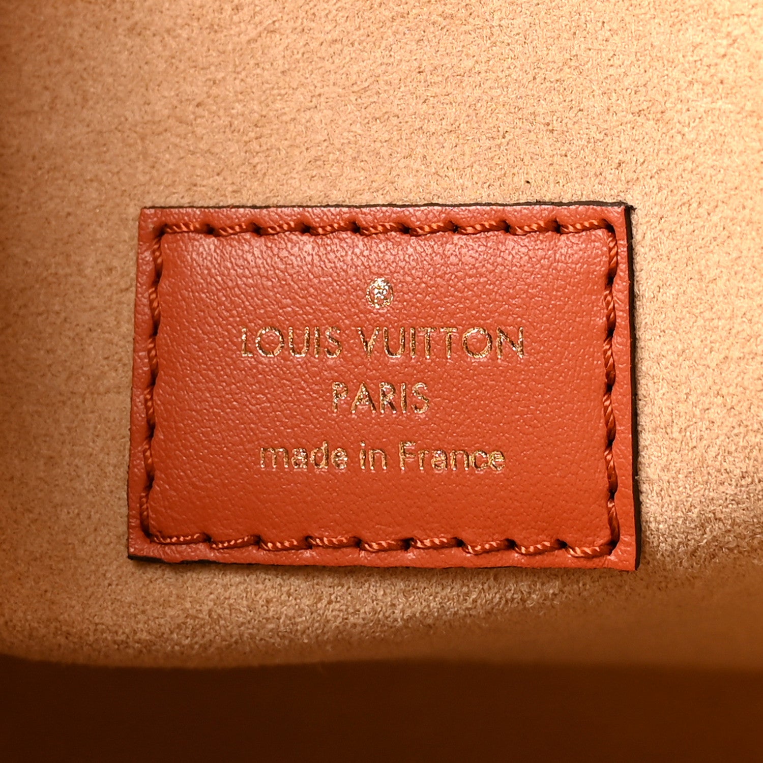 Louis Vuitton Calfskin Monogram Tufting On My Side Galet 6 of 10