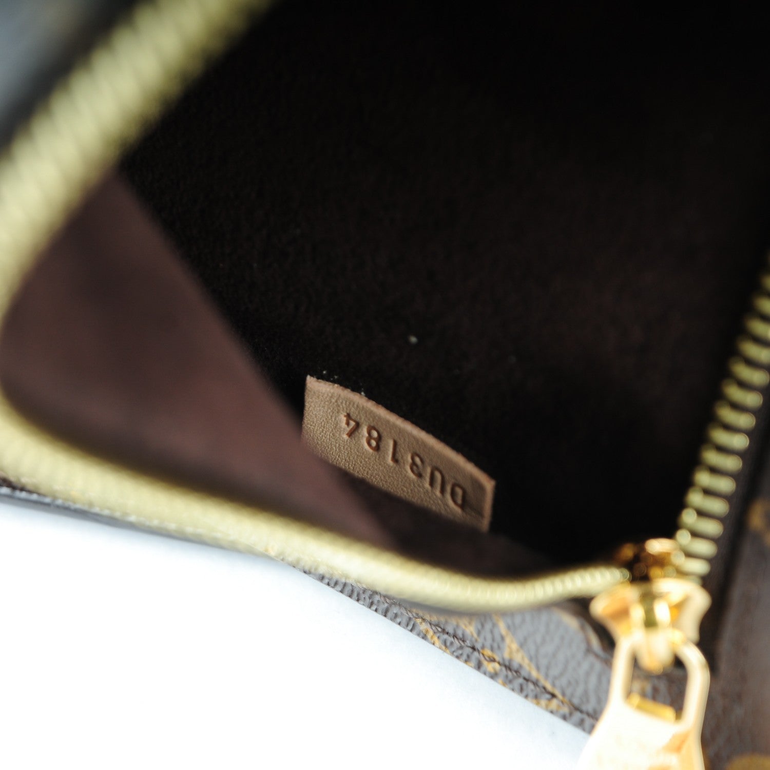 Louis Vuitton Monogram Pochette Metis 7 of 7