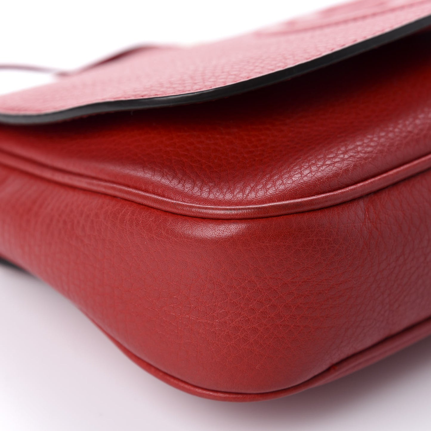 Pebbled Calfskin Medium Soho Flap Crossbody Tabasco Red