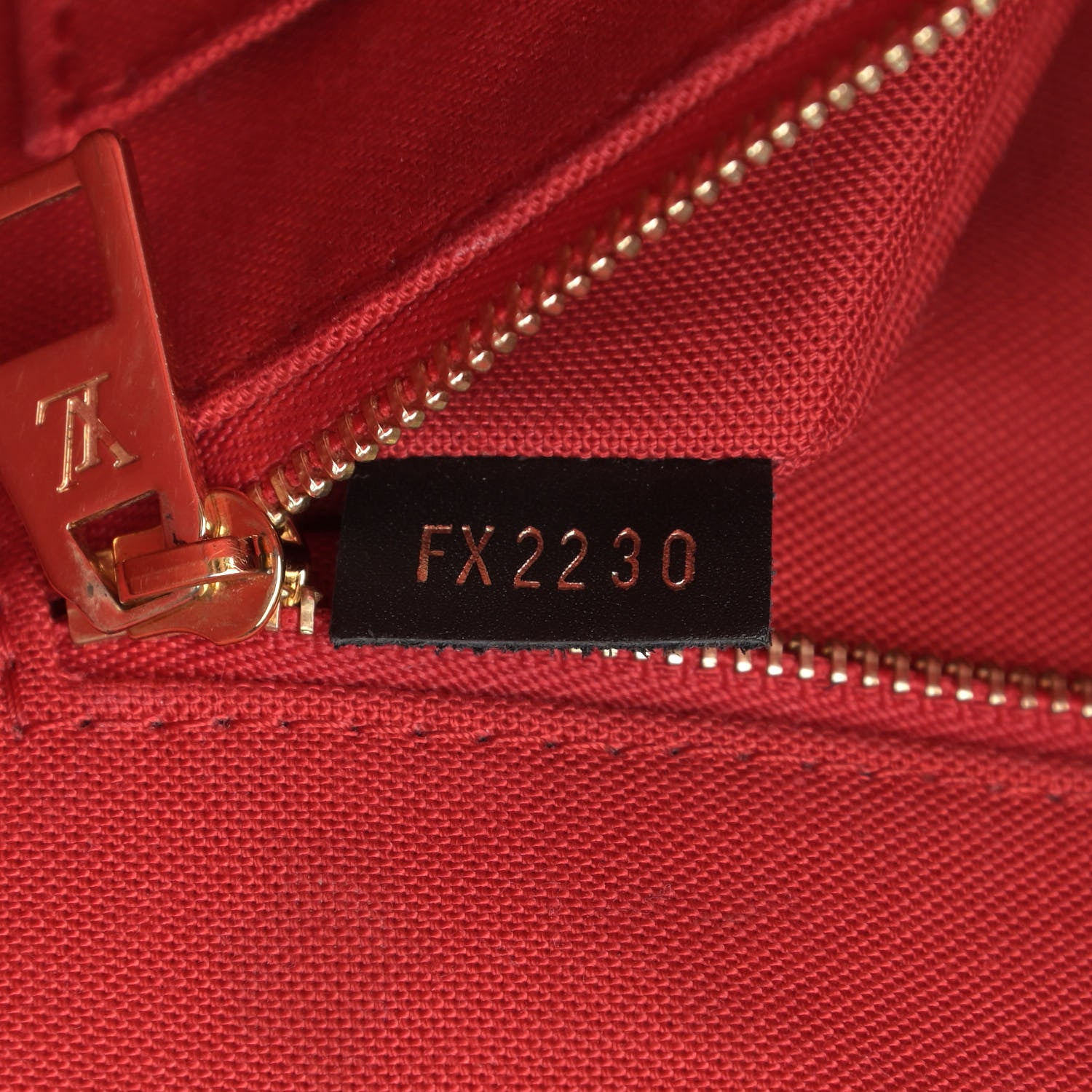 Louis Vuitton Reverse Monogram Giant Onthego MM 7 of 15