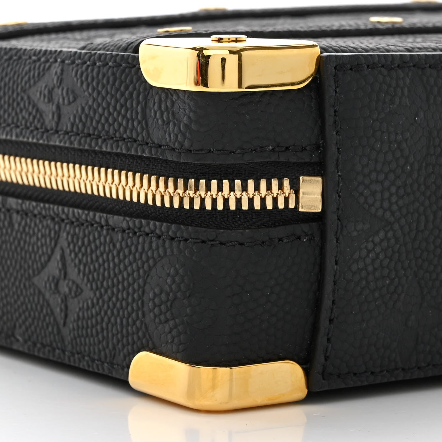 Louis Vuitton X NBA Grained Calfskin Monogram Handle Trunk Black 8 of 9
