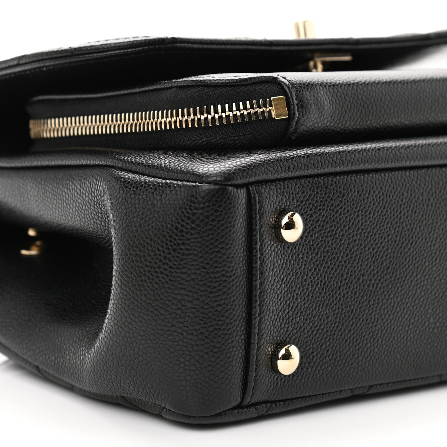 Caviar Quilted Medium Business Affinity Flap Black