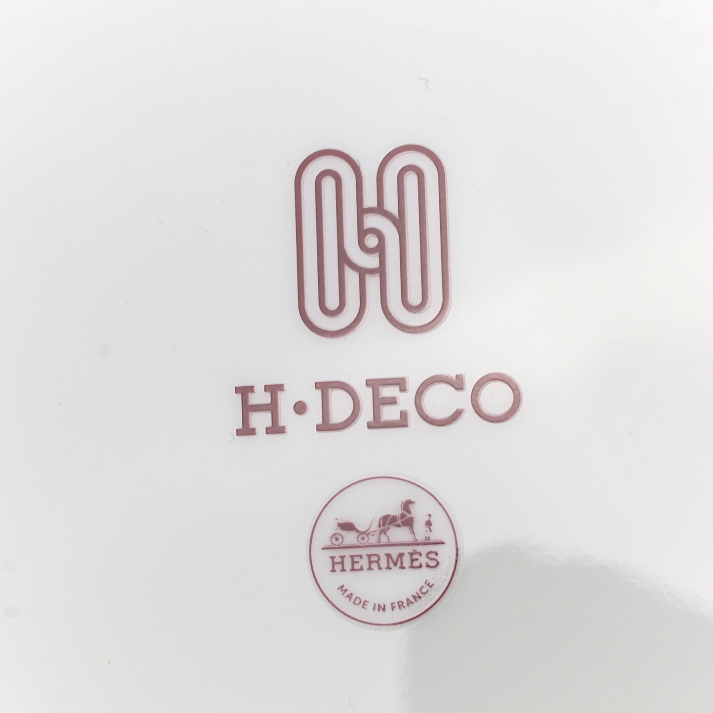 Porcelain H Deco Presentation Plate Set of 2 Rouge