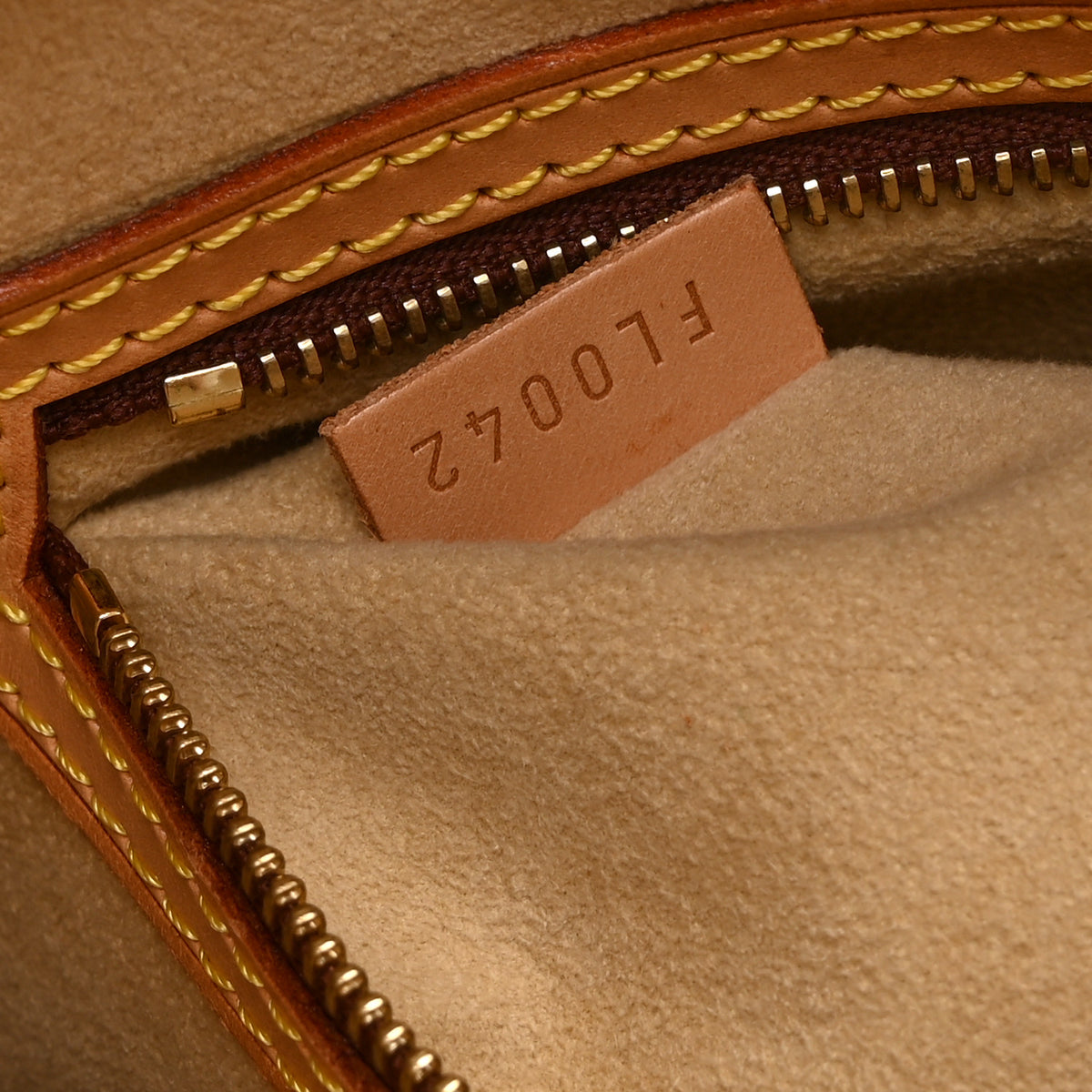Louis Vuitton Monogram Looping MM 7 of 10