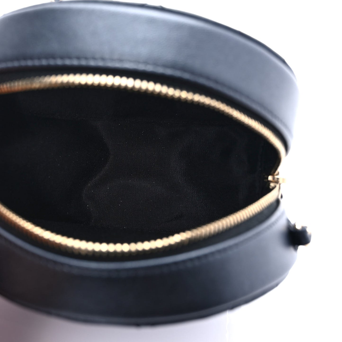 Iridescent Lambskin Quilted Pearl Round Clutch With Chain Black