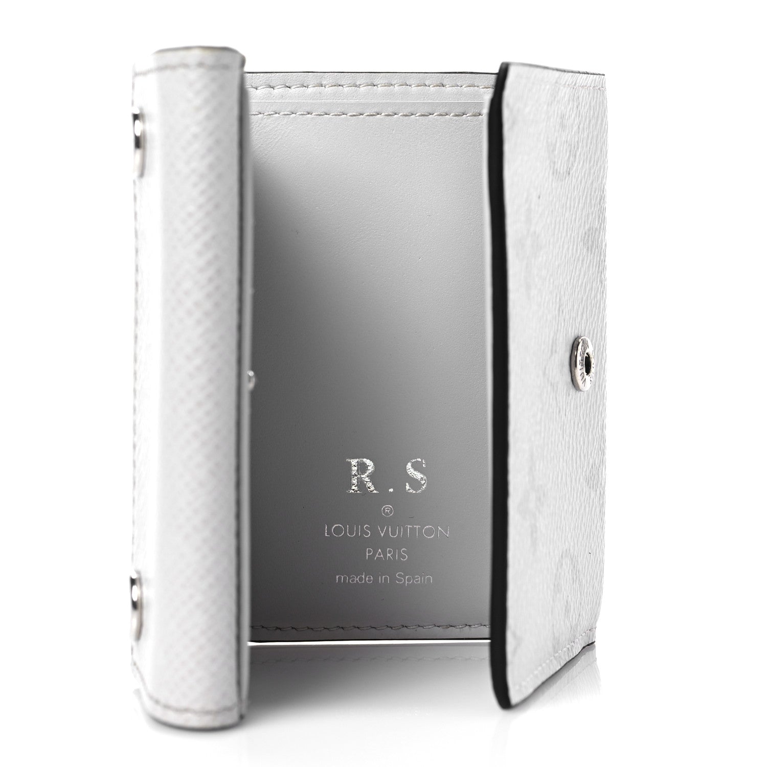 Louis Vuitton Monogram Taiga Discovery Compact Wallet White 5 of 8