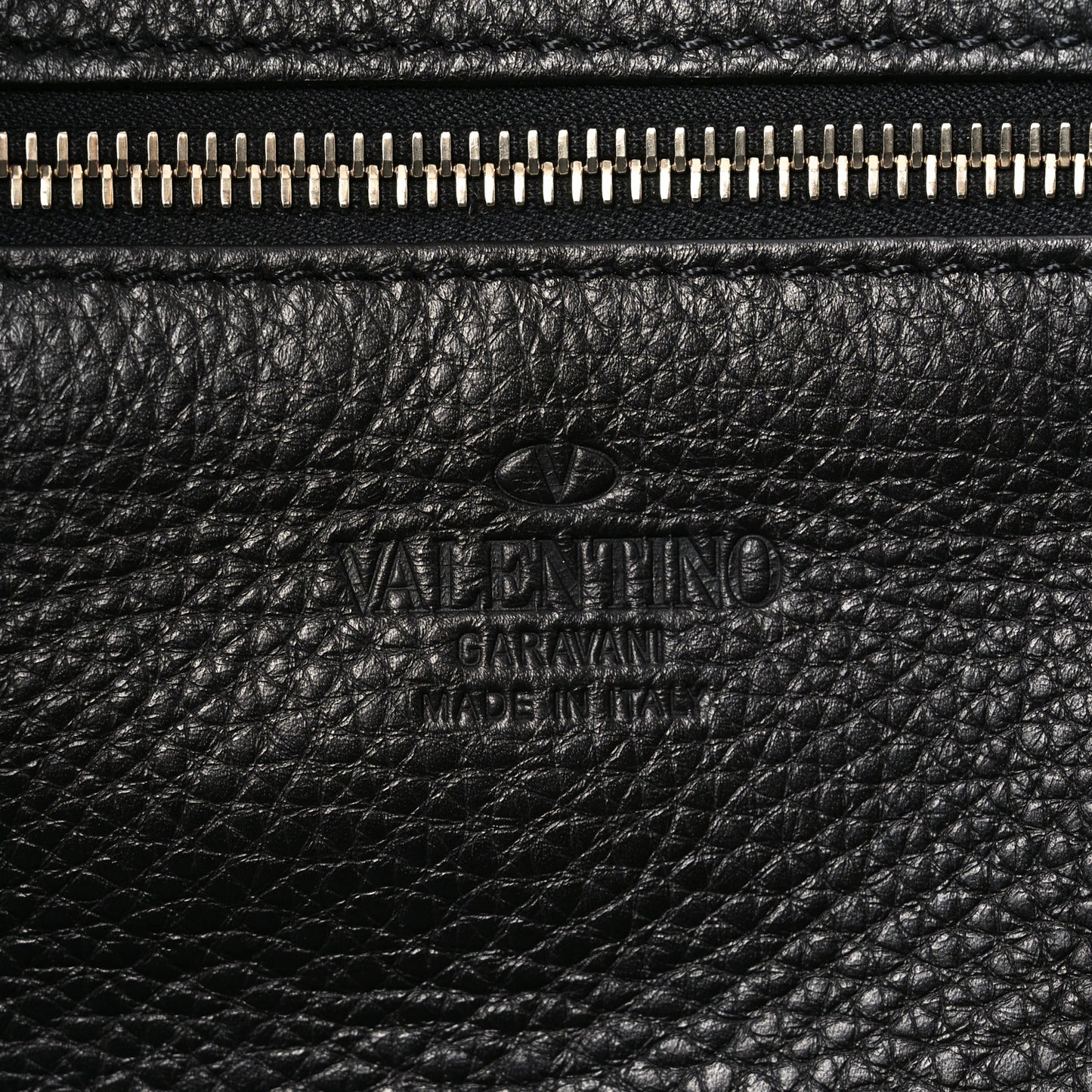 Vitello Medium Rockstud Tote Black