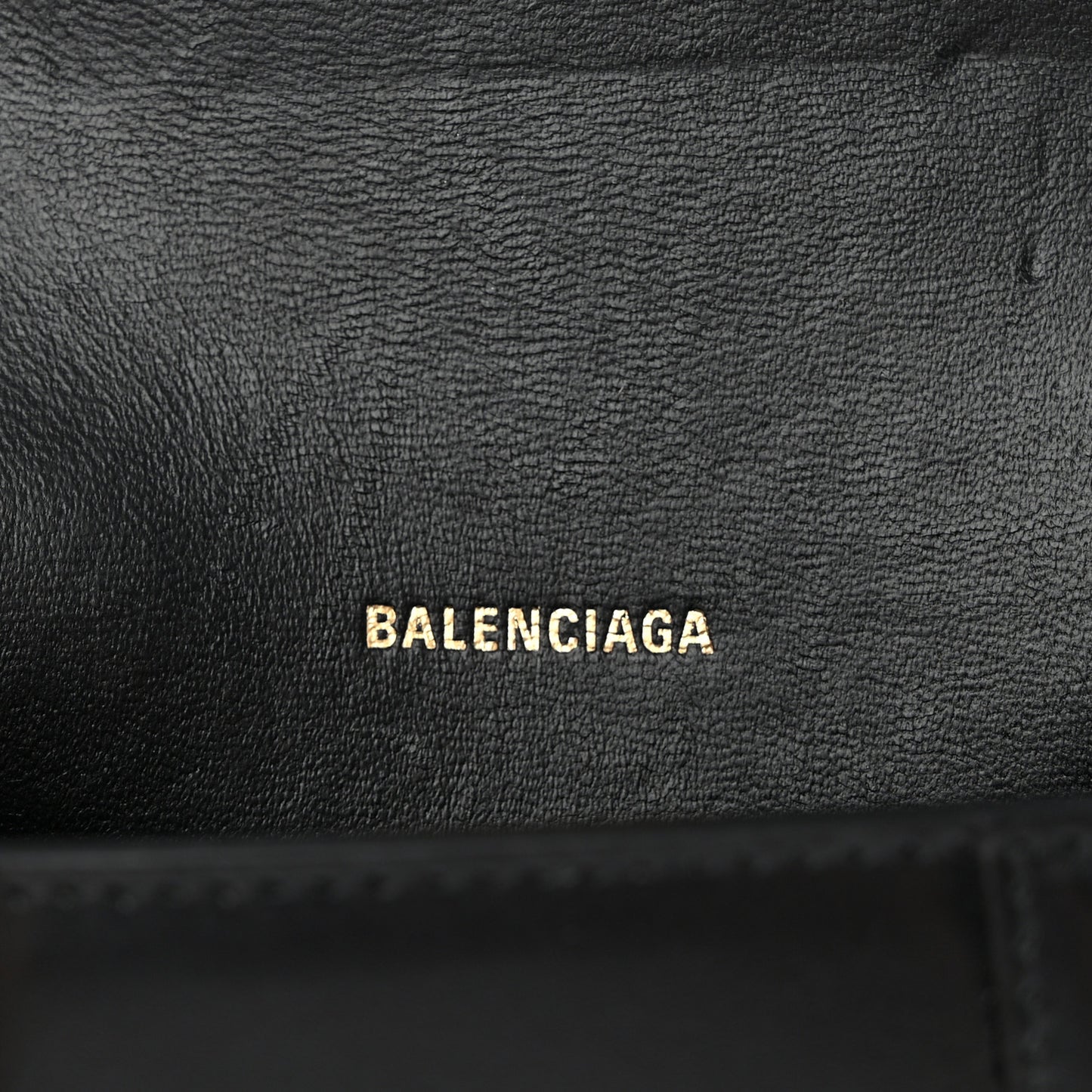 Shiny Box Calfskin Hourglass Chain Cardholder Black