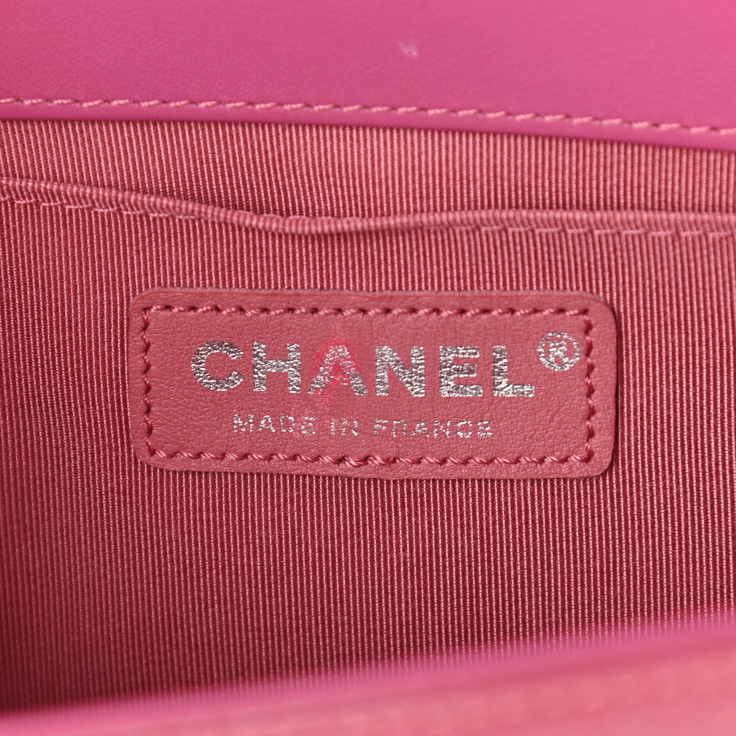 Patent Tweed Medium Boy Flap Fuchsia