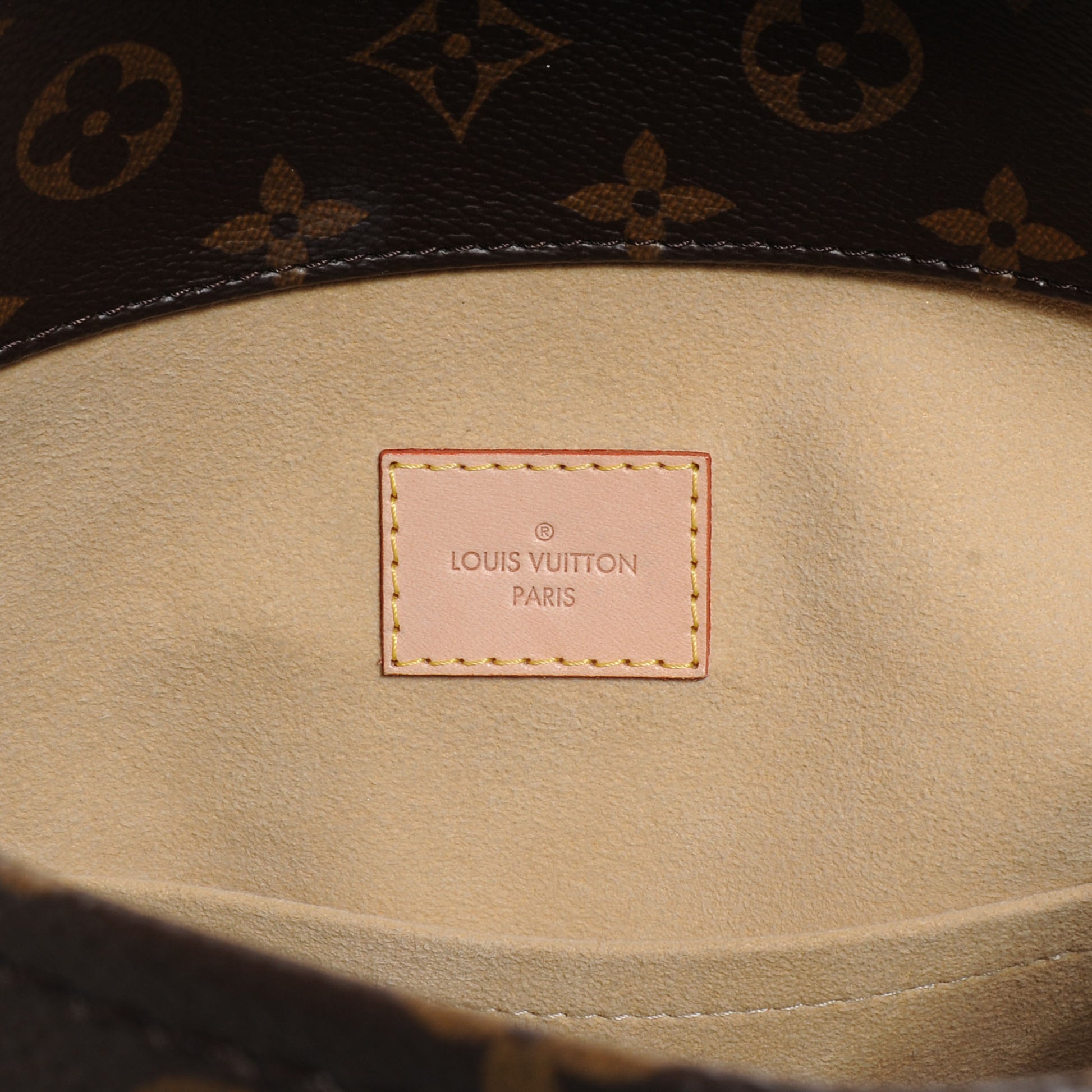 Louis Vuitton Monogram Artsy MM 6 of 10