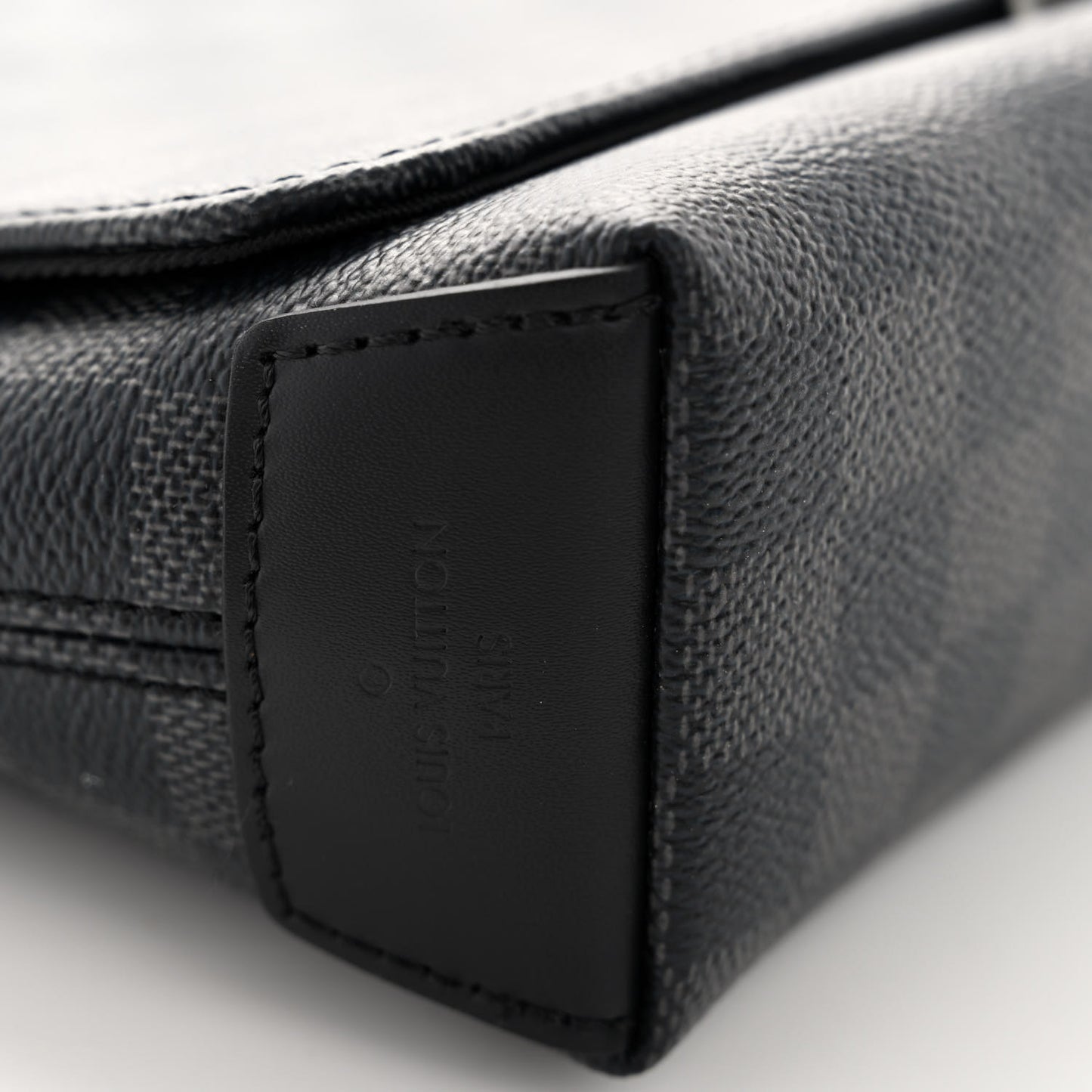 Damier Graphite District PM