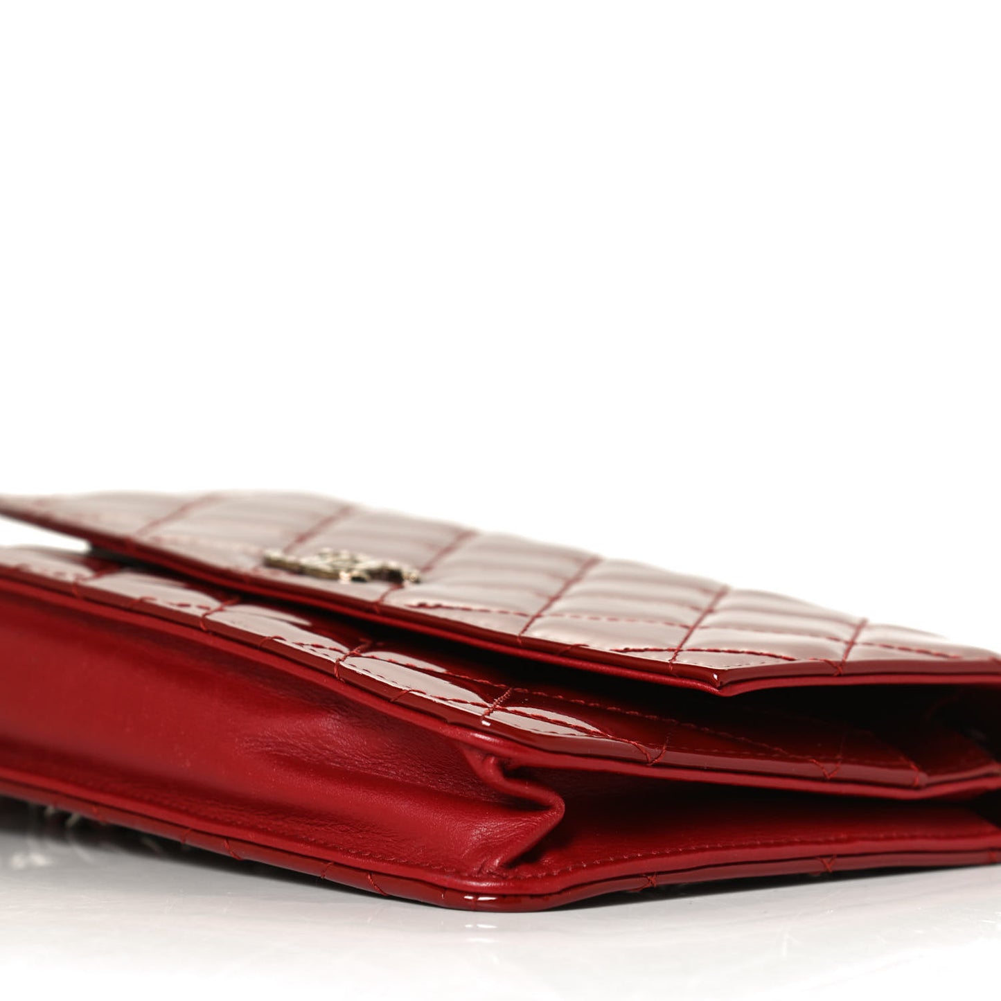 Patent Quilted Brilliant Wallet On Chain WOC Red