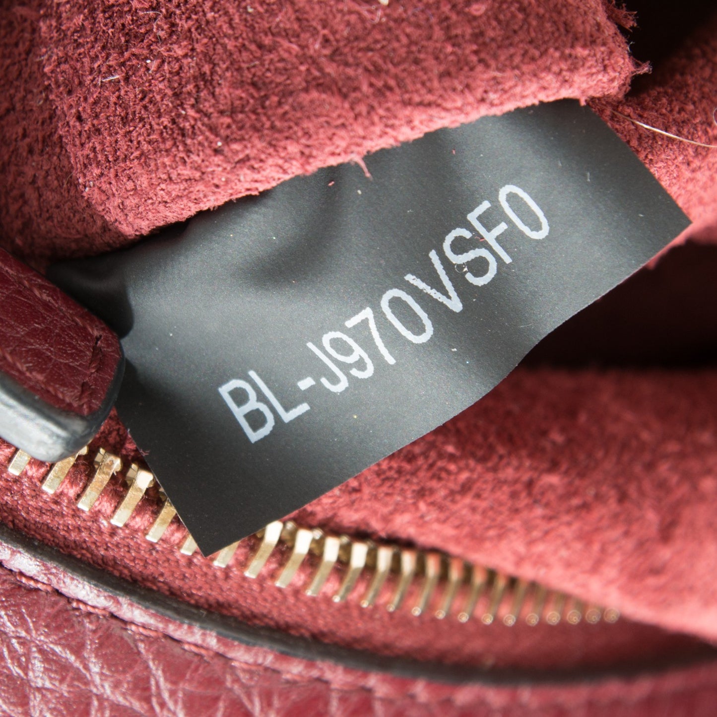 Pebbled Calfskin Medium Rockstud Tote Cremisi