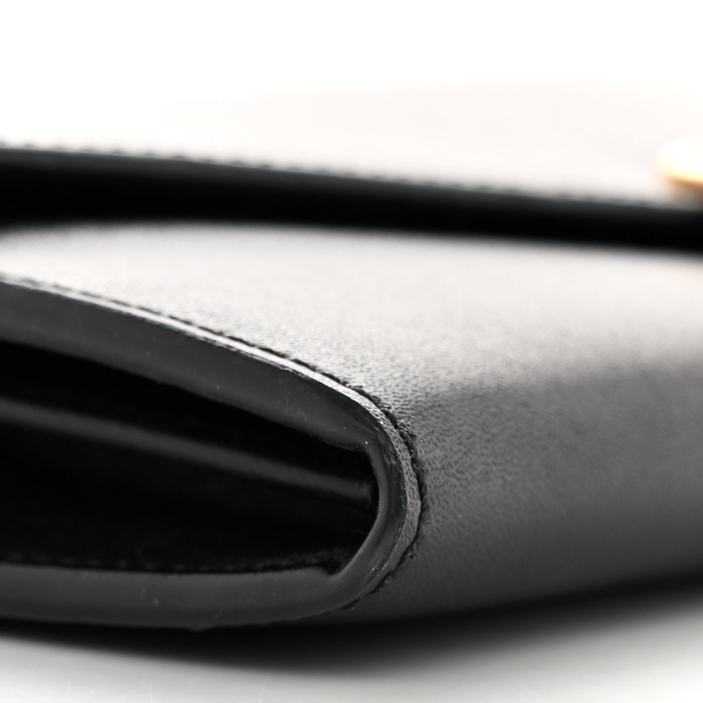 Vitello Liberty Lucido F is Fendi Continental Envelope Wallet on Chain Black