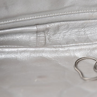 Chanel Metallic Calfskin Quilted 2.55 Reissue Clutch Silver 17 of 25