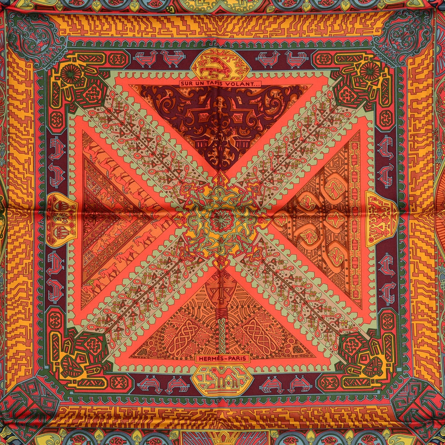 Silk Sur Un Tapis Volant Scarf 90 Rouille Aubergin Vert
