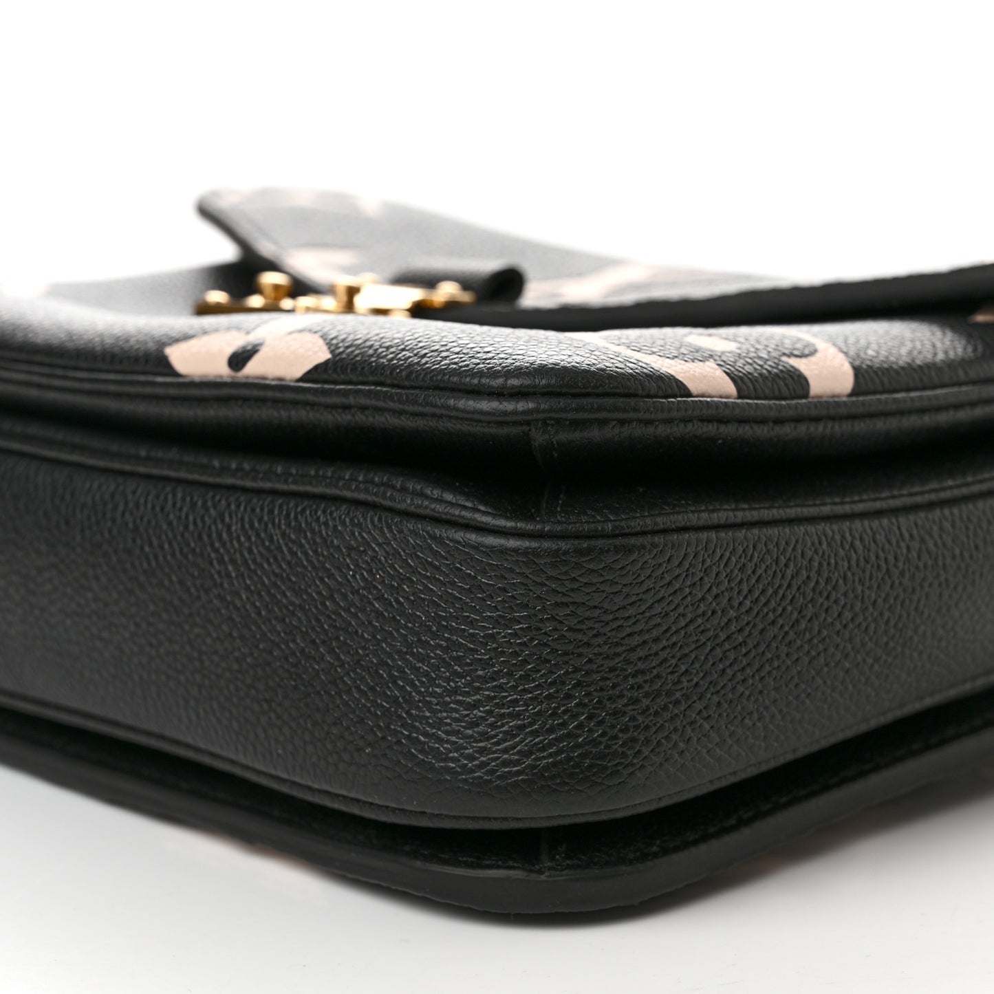 Empreinte Monogram Giant Pochette Metis Black Beige