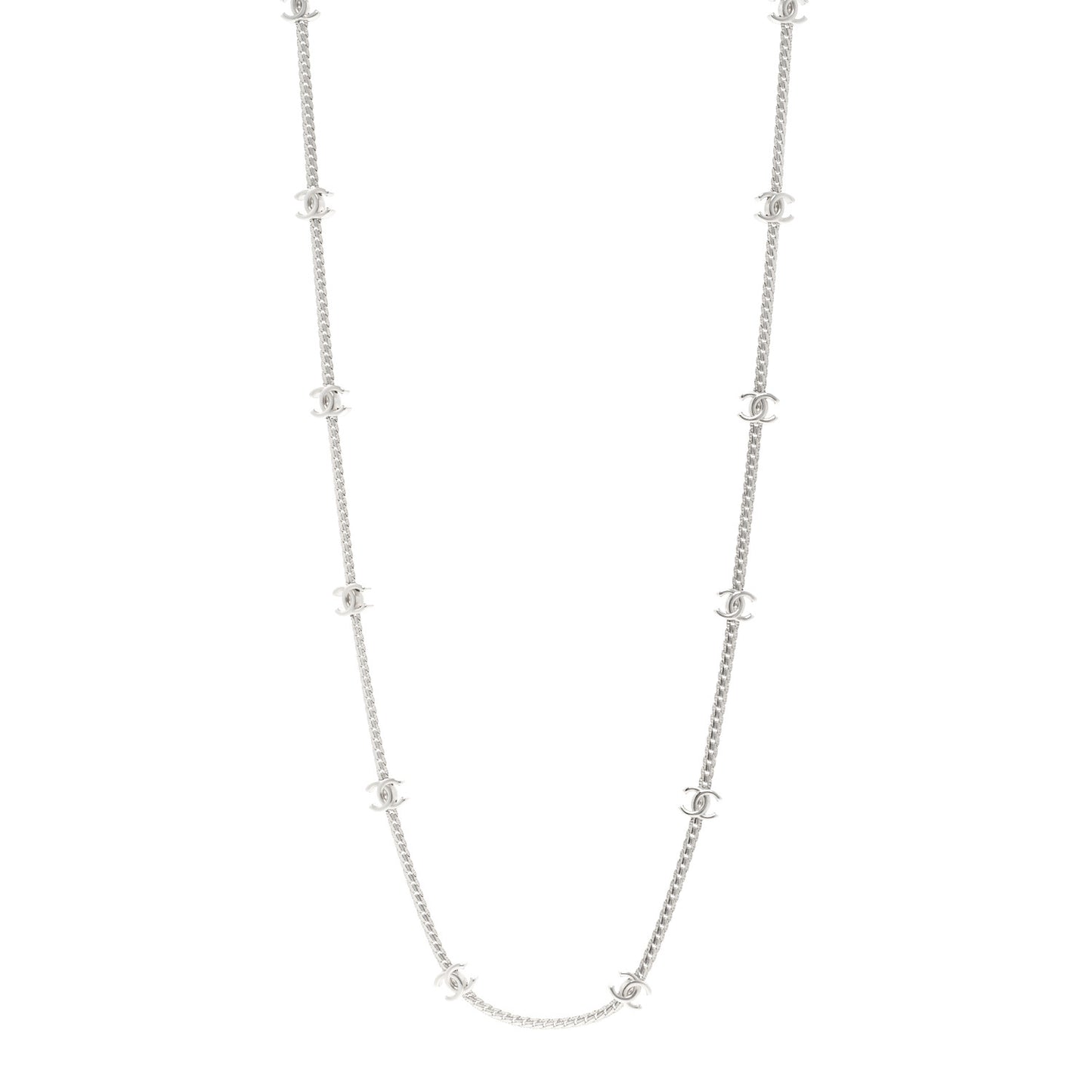 Metal CC Short Chain Necklace Silver