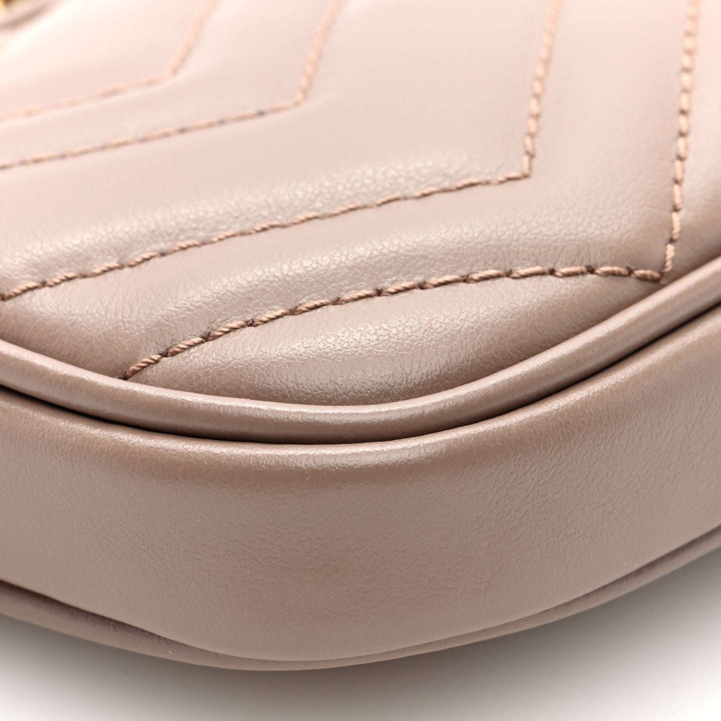 Calfskin Matelasse Mini GG Marmont Chain Crossbody Bag Porcelain Rose