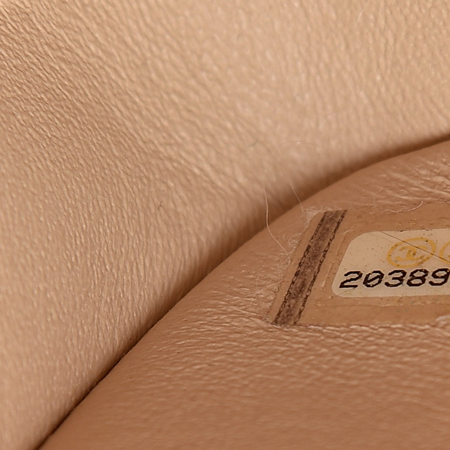 Caviar Quilted Jumbo Double Flap Beige Clair