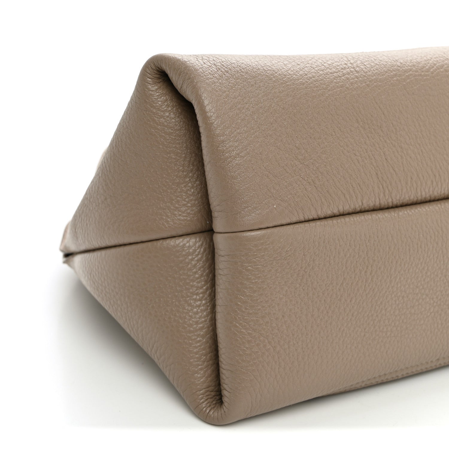 Gucci Grained Calfskin Softbit Medium Shoulder Bag Taupe 7 of 8