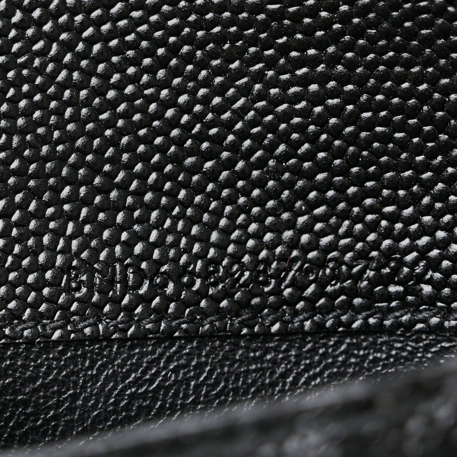 Saint Laurent Grain De Poudre Matelasse Chevron Monogram Zipped Two-Part Wallet Black 8 of 10