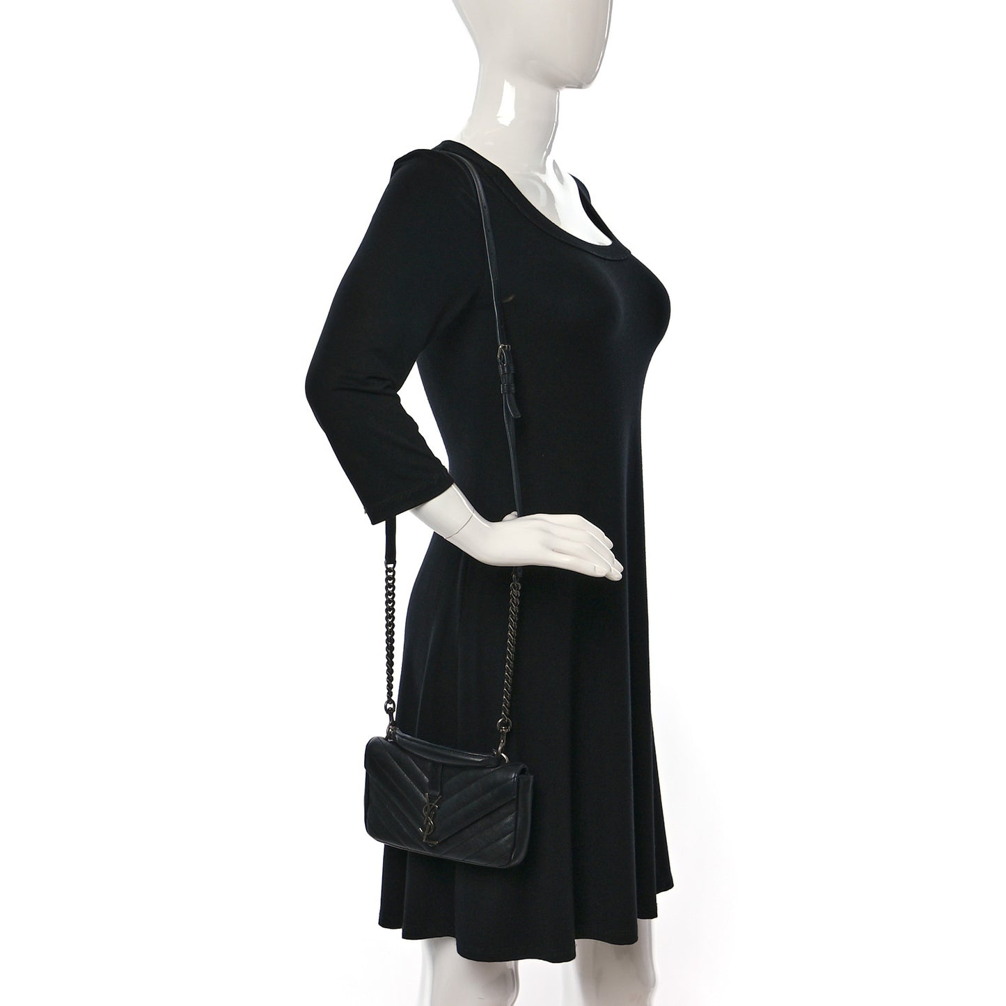 Sheepskin Matelasse Chevron Monogram College Chain Wallet Black