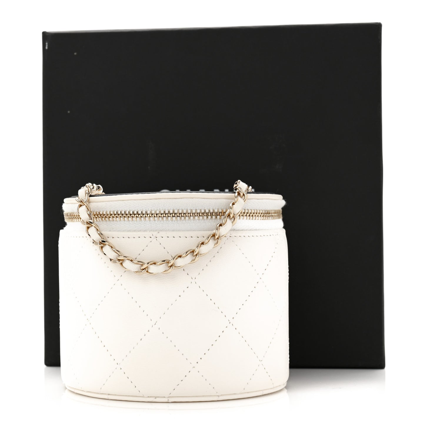 Lambskin Quilted Round Small Vanity Case With Chain White Black