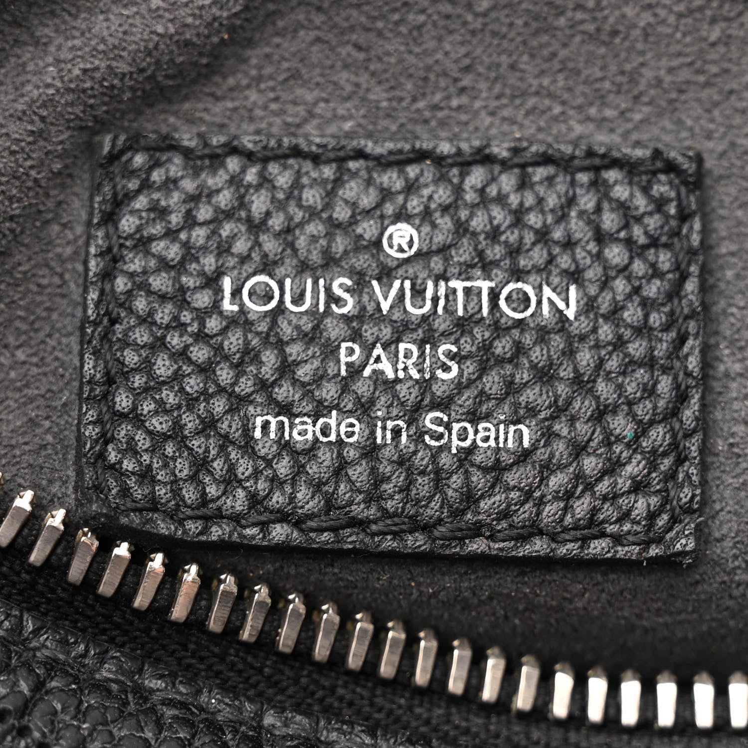 Louis Vuitton Mahina Beaubourg Hobo MM Black 6 of 9
