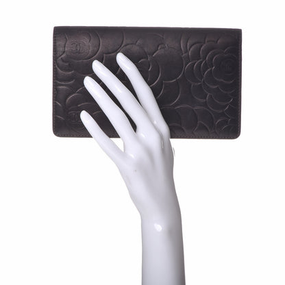 Chanel Metallic Lambskin Camellia Embossed Yen Wallet Brown 2 of 12