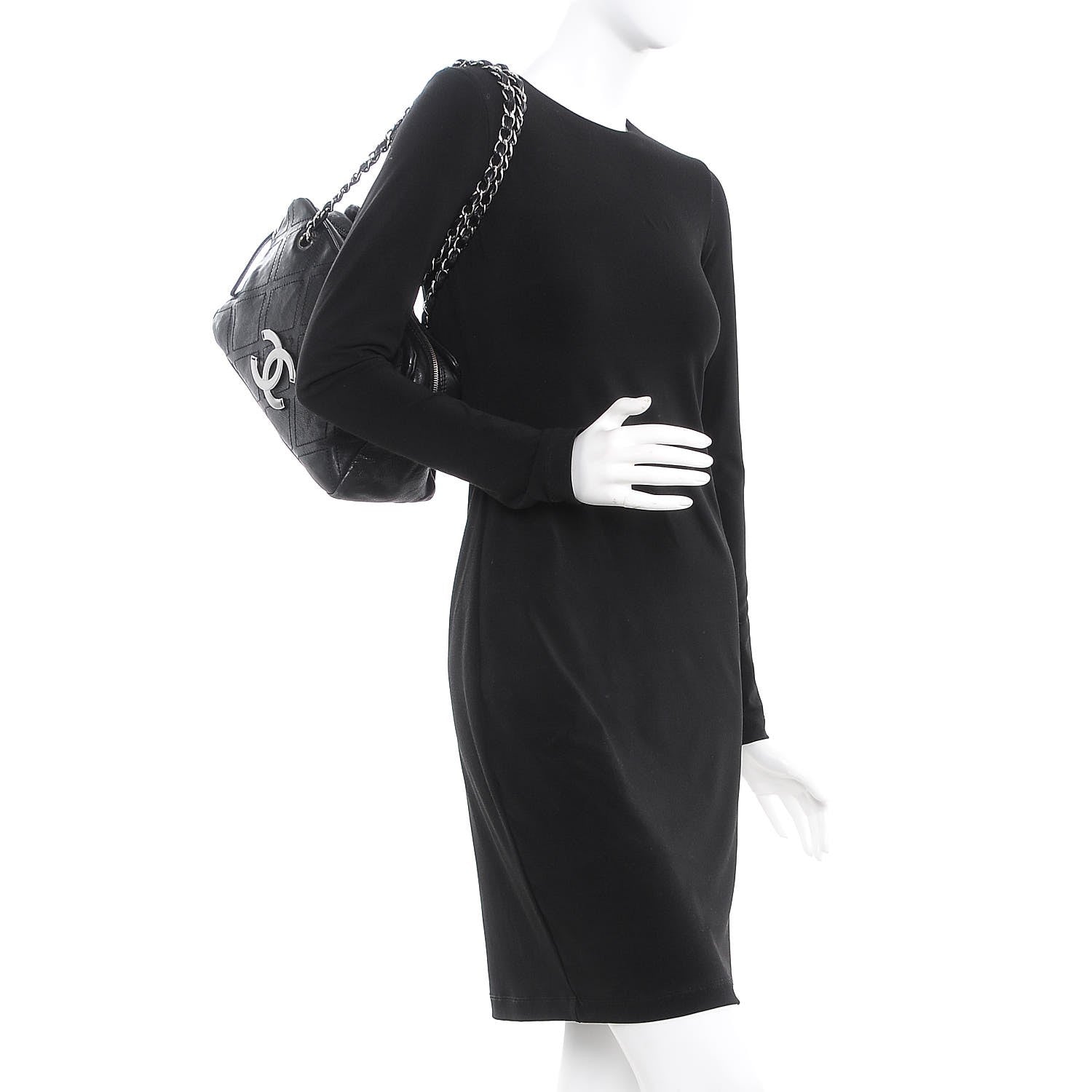 Chanel Calfskin Small Diamond Stitch Tote Black 2 of 13