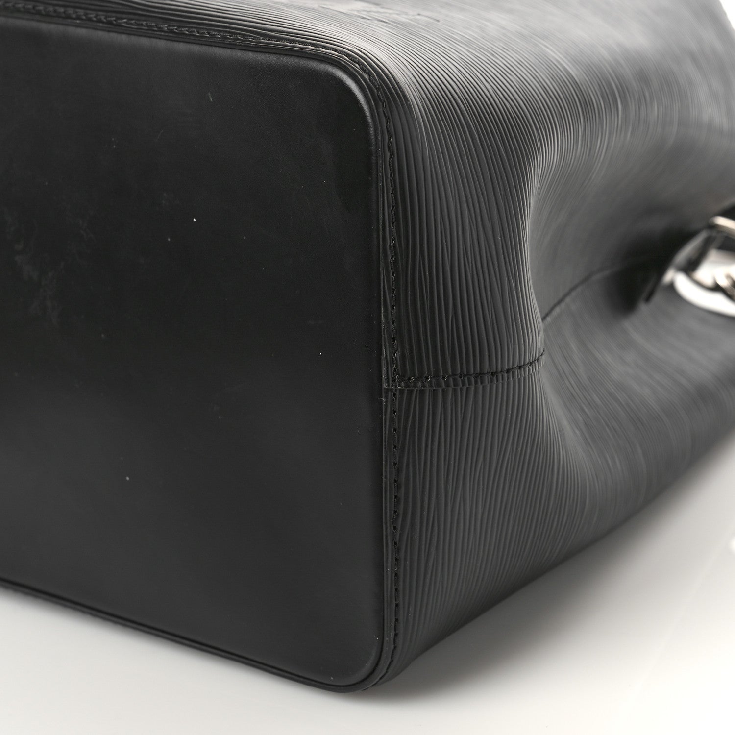 Louis Vuitton Epi NeoNoe MM Black 7 of 7