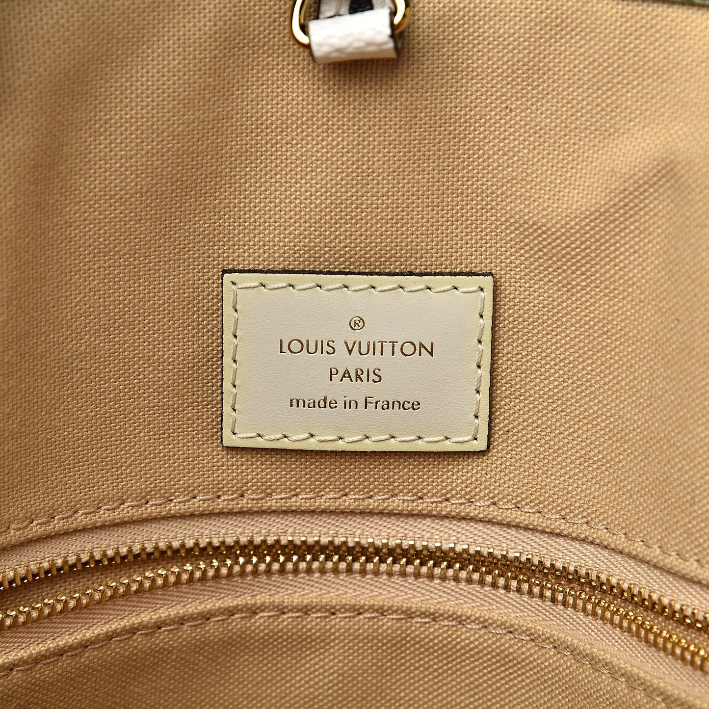 Monogram Giant Onthego GM Kaki Beige