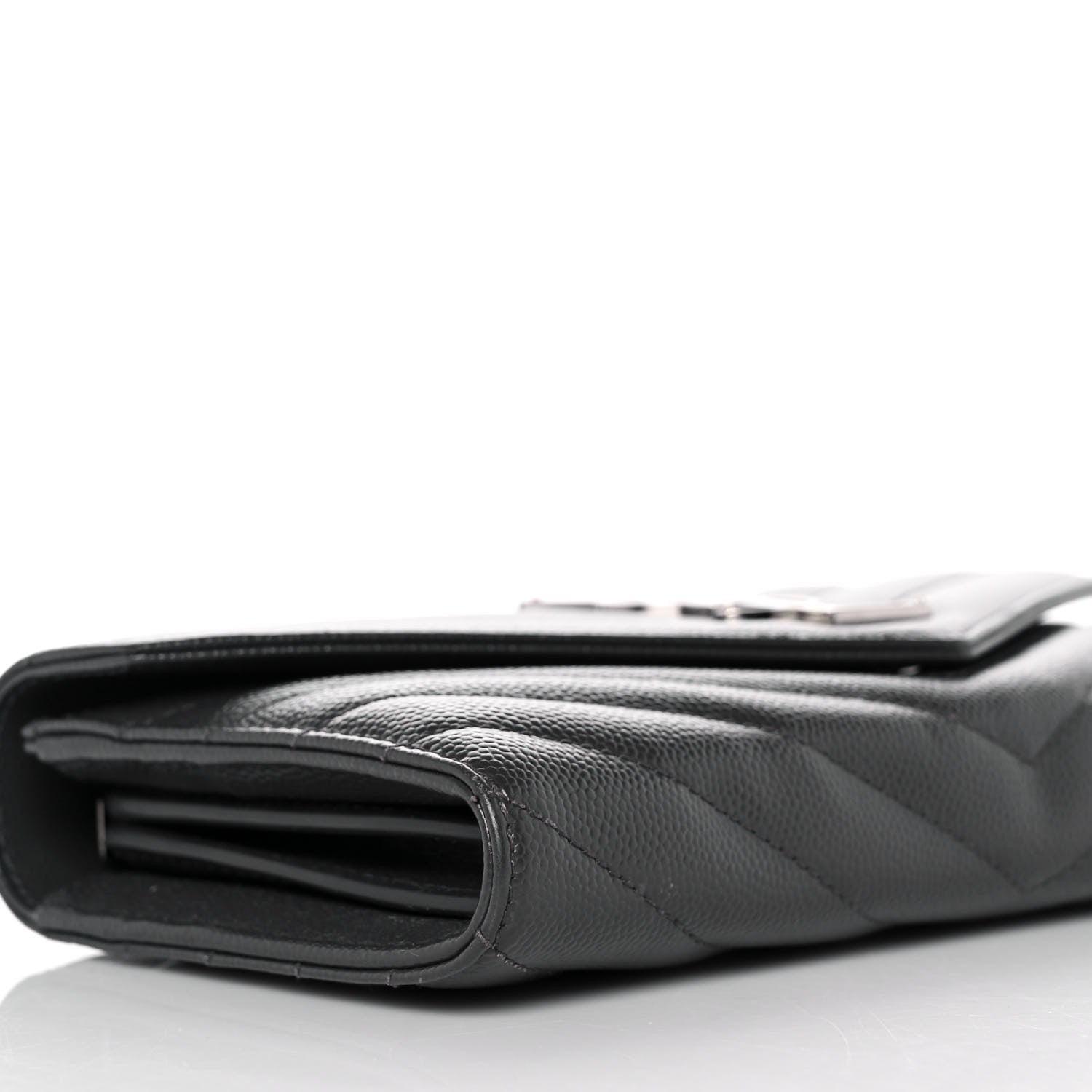 Saint Laurent Grain De Poudre Matelasse Chevron Monogram Flap Wallet Coal 9 of 11