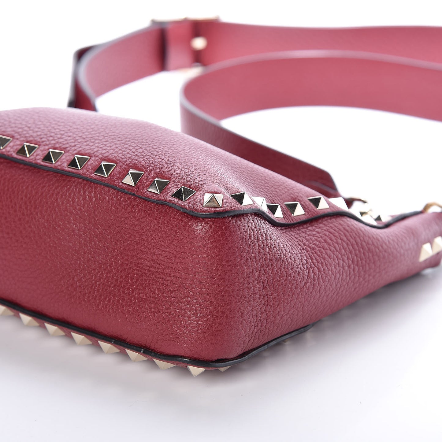 Pebbled Calfskin Mini Rockstud Flip-Lock Messenger Bag Rubino