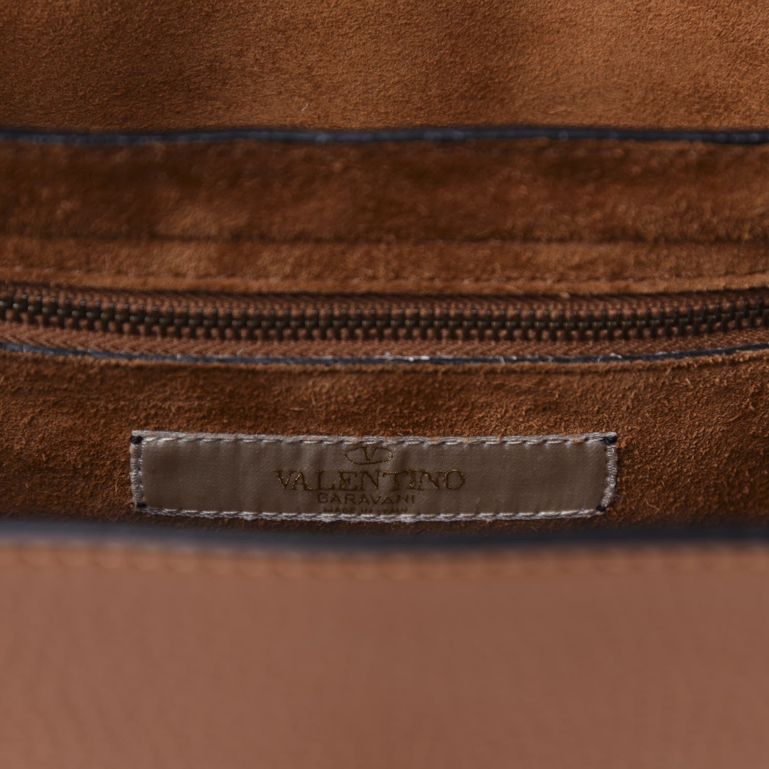 Valentino Garavani Calfskin Enchanted Wonderland Medium Guitar Strap Rockstud Rolling Flap Saddle Bag Light Cuir 8 of 9