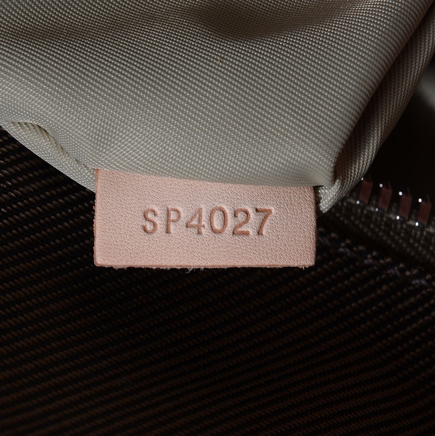 Louis Vuitton Damier Geant Souverain Terre 7 of 7