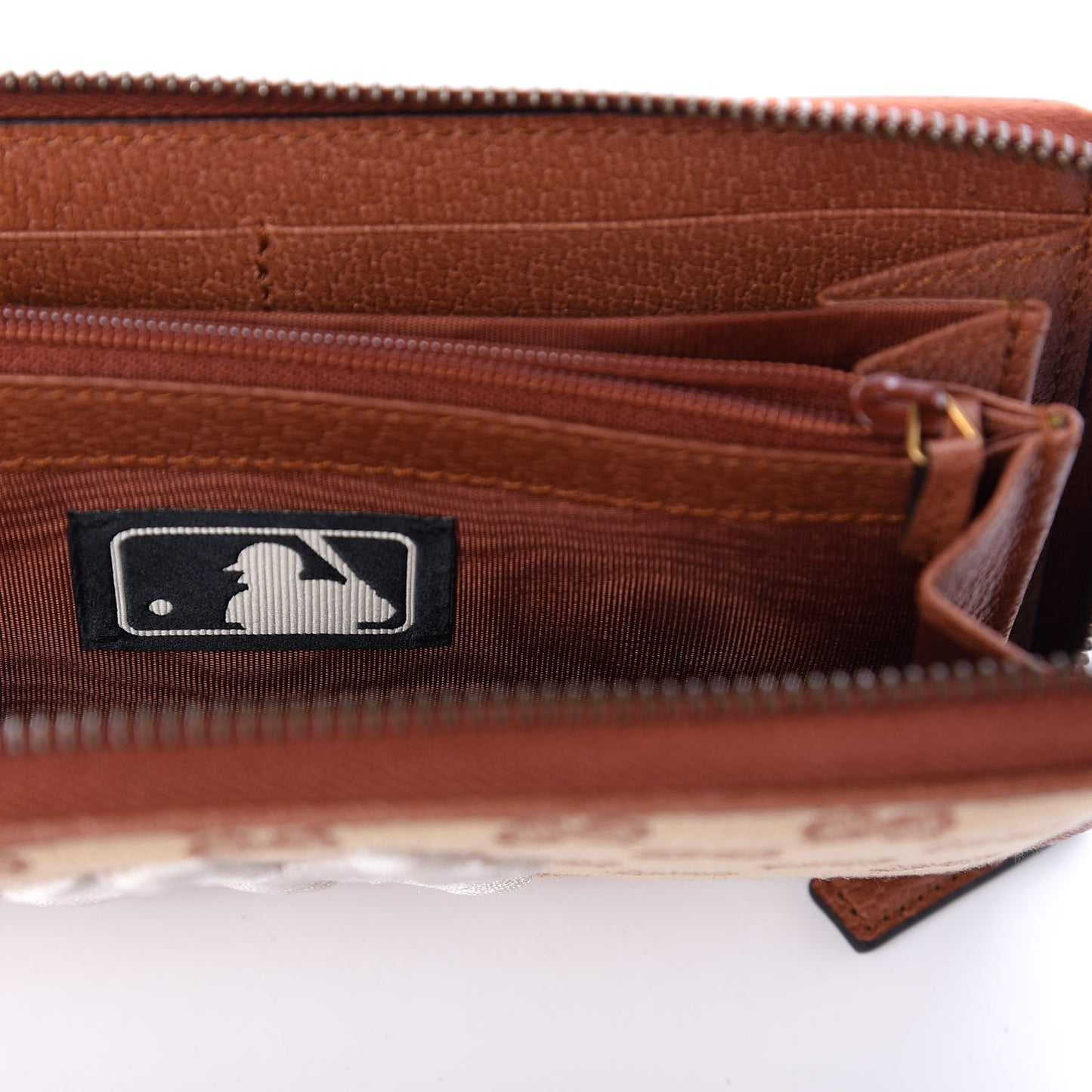 X MLB GG Monogram NY Yankees Zip Around Wallet Beige Ruggine Ivory