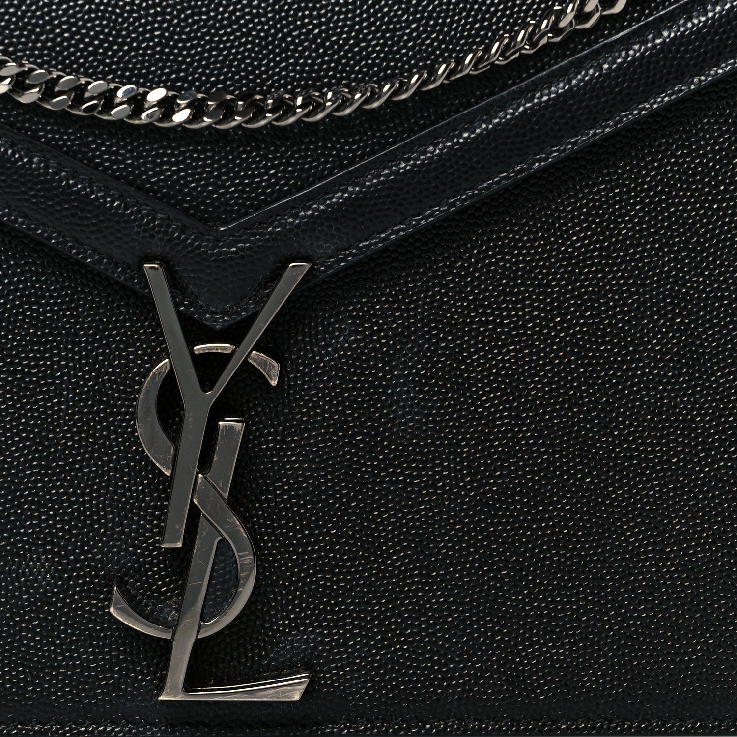 Saint Laurent Grain De Poudre Monogram Cassandra Clasp Bag Black 9 of 12